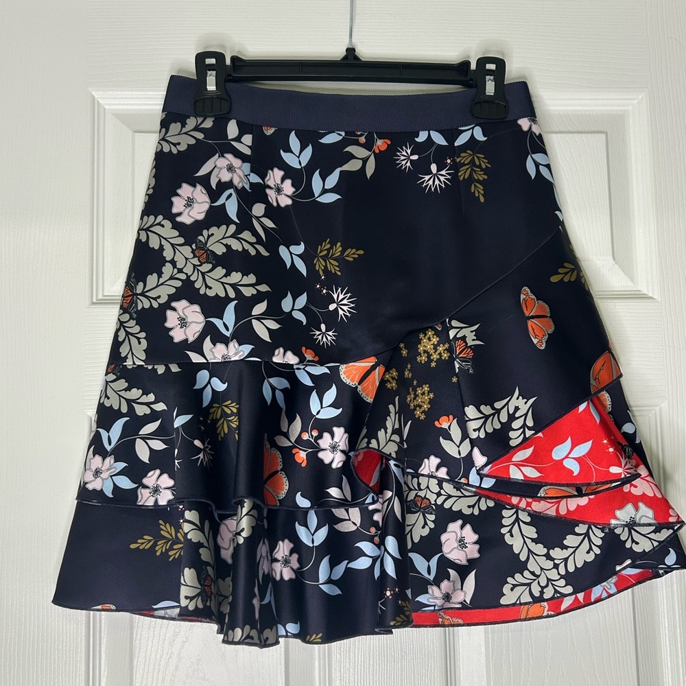 EUC 🦋Ted Baker Butterfly Floral Skirt - Bl🦋